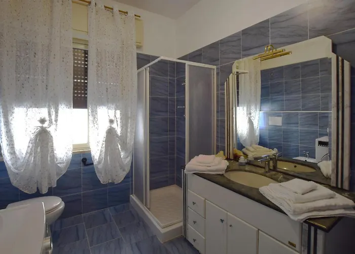 1 Bedroom Stunning In Apartamento Reggio di Calabria