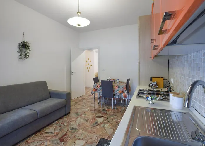 1 Bedroom Stunning In * Reggio Calabria